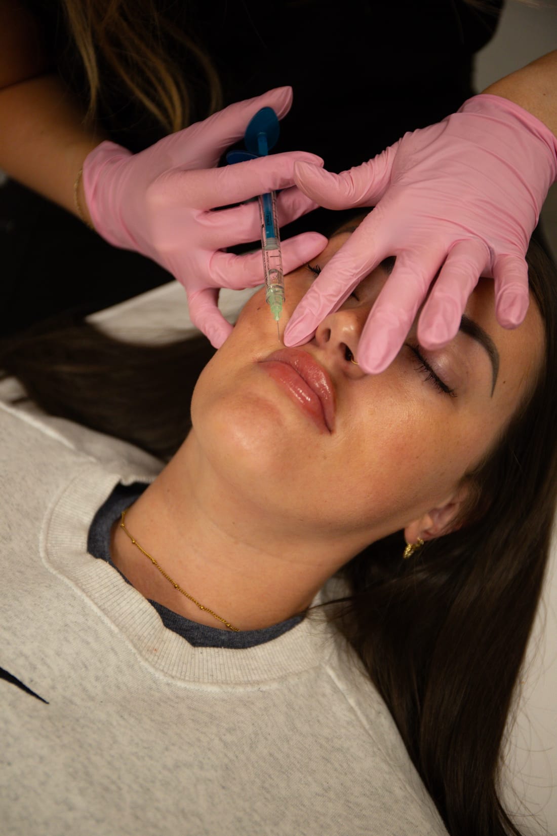 An in-room treatment at Heelex Wellness